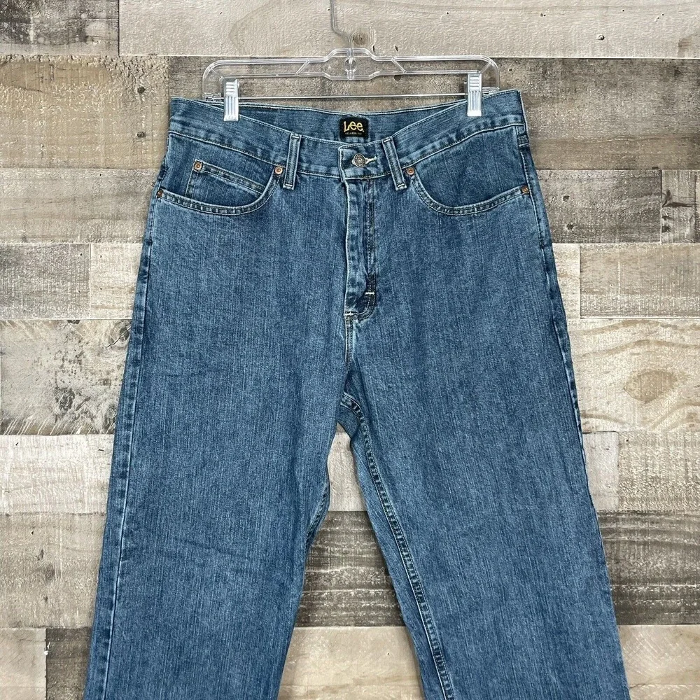 Vintage Lee Jeans Relaxed Fit Men's Size‎ 33 x 34 Blue Distressed Denim 5 Pocket